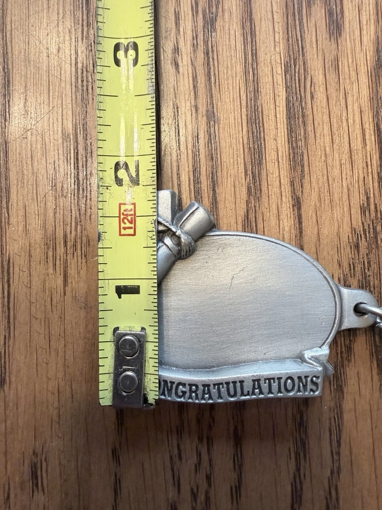 7 Graduation keychains