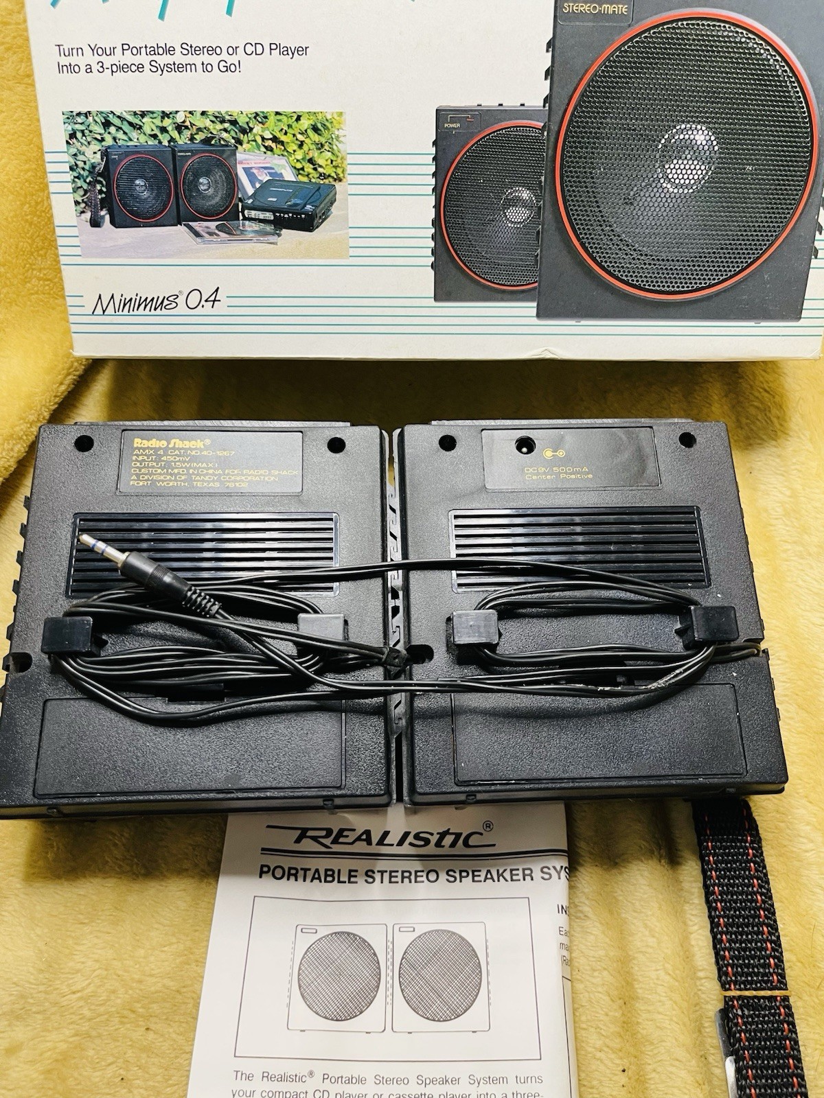 Vintage Realistic Radio Shack Minimus 0.4 Portable Amplified Speakers #40-1267