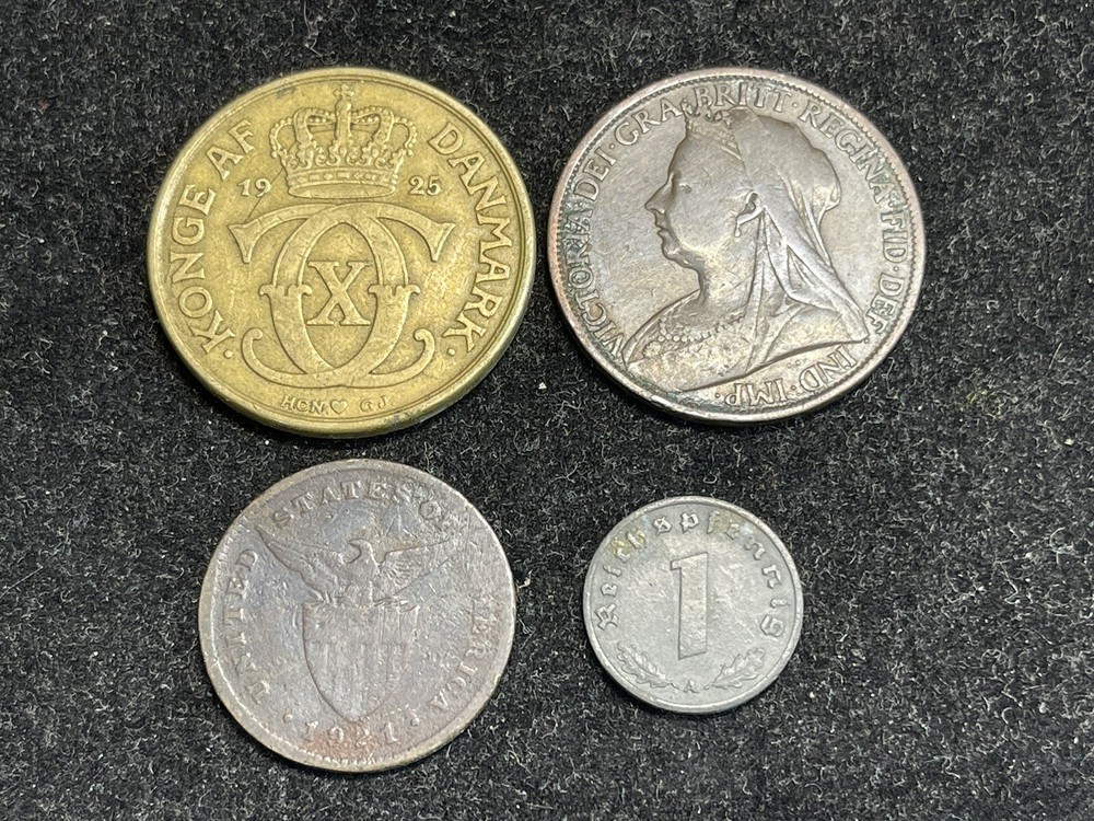 Assorted World Foreign 4 Coins Lot