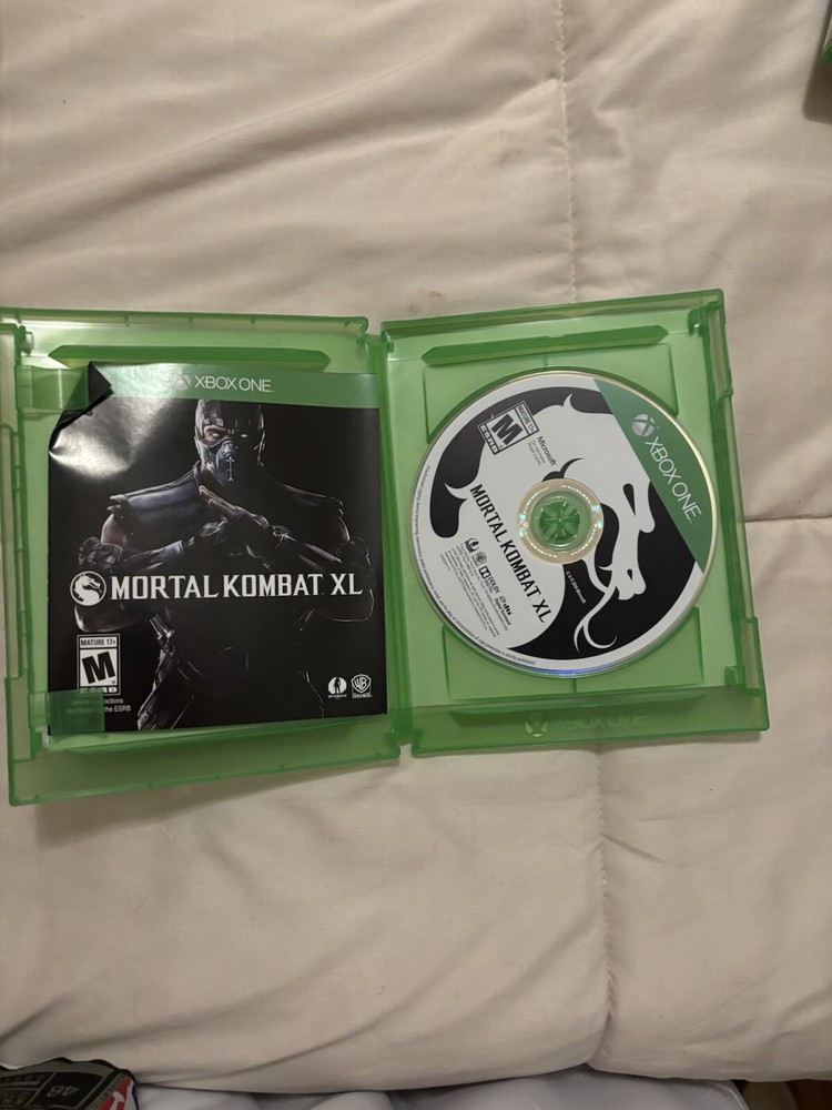 XBOX ONE (comes with games)