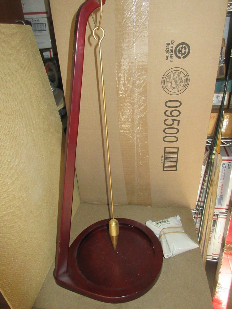 Wooden tabletop pendulum (P 381)