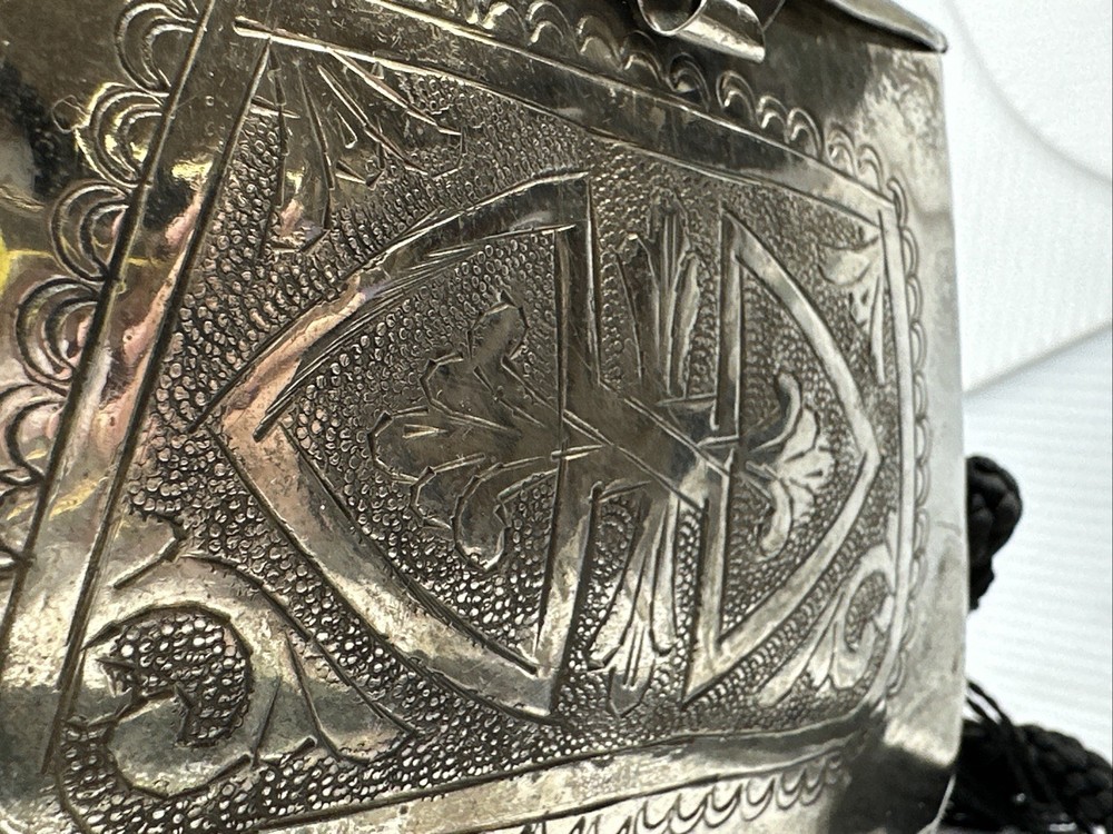 Vintage Moroccan Silver Plate Shouldered Small Metal Engraved Design Purse.