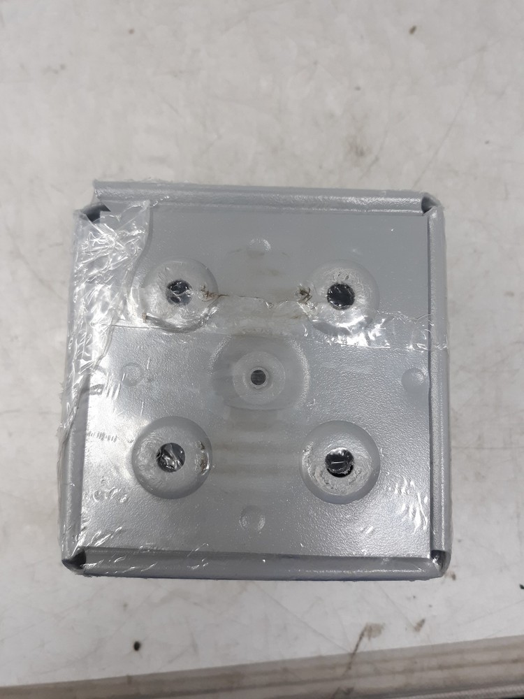 Hubbell SC0404NK 4x4x4 Gray Polyester Screw Cover Pull Box