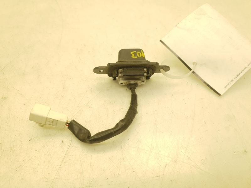 05 LEXUS LS430 REAR VIEW CAMERA DECKLID MOUNTED