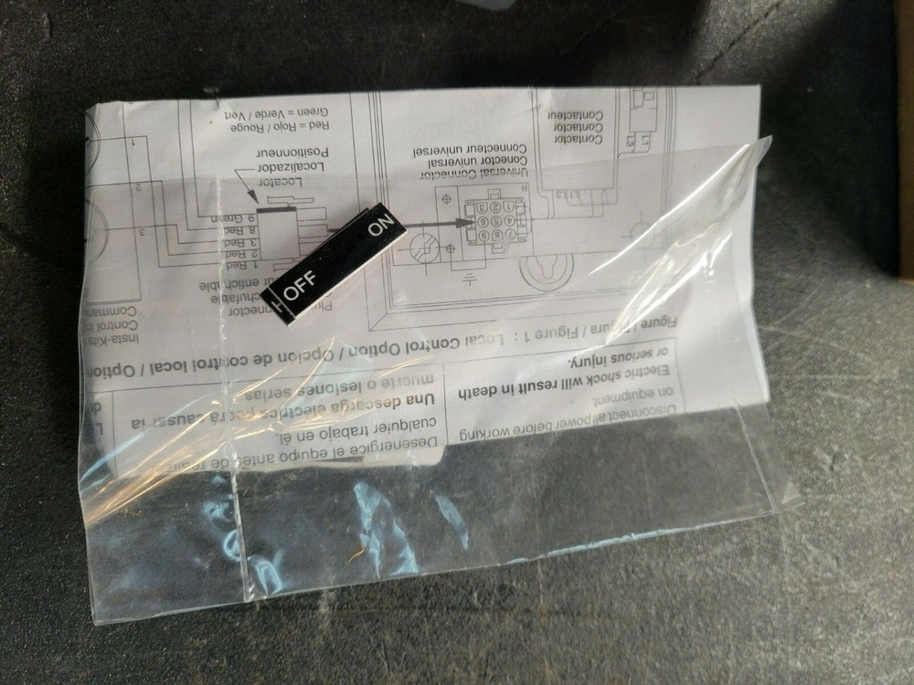 Schneider Electric LA9CA06DT Selector Switch.