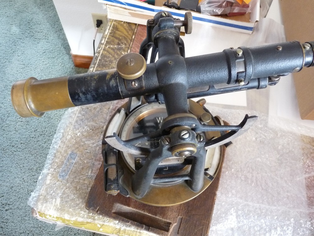 BERGER TRANSIT WITH COMPASS AND CASE           124