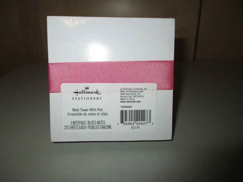 Hallmark Note Tower With Pen - Hallmark Stationary - NEW