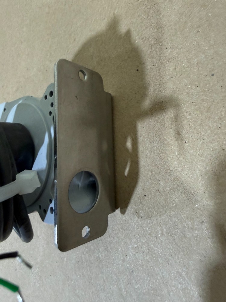 Critical Room Control VSS-50 Vertical Sash Sensor