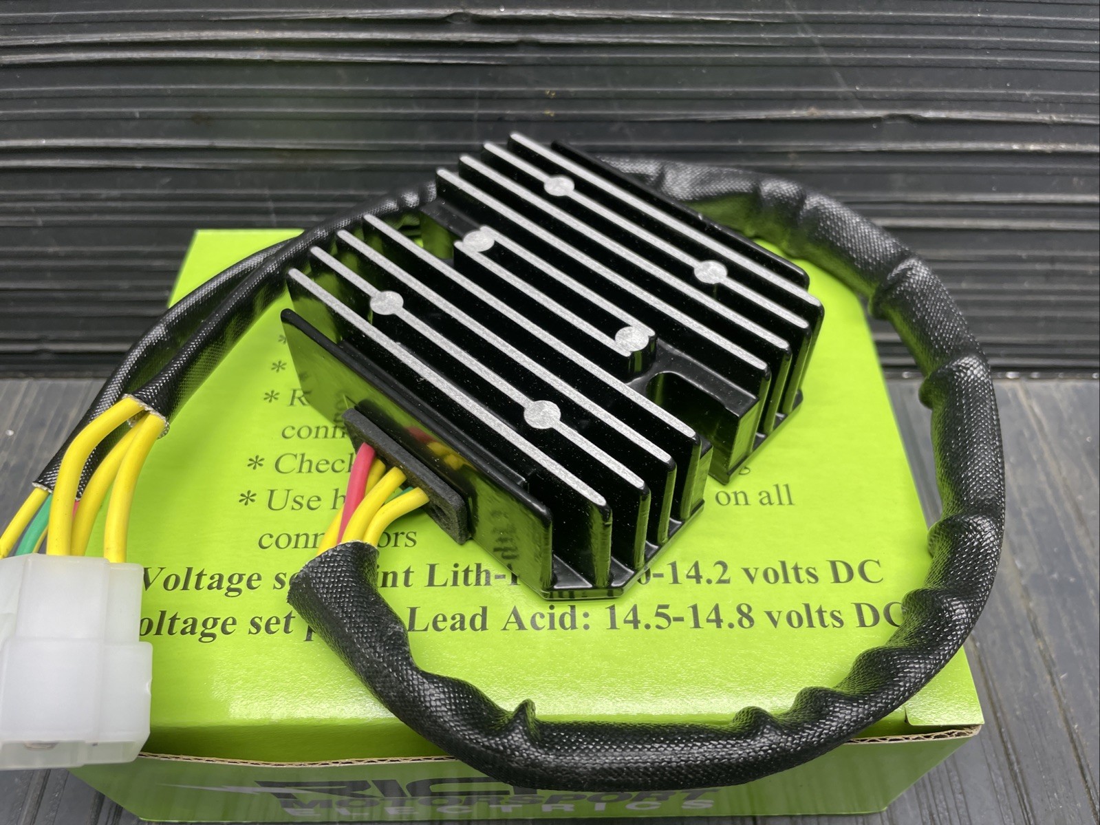 2005-2006 Kawasaki Ninja ZX6R ZX636 Rick's Voltage regulator rectifier 10-333