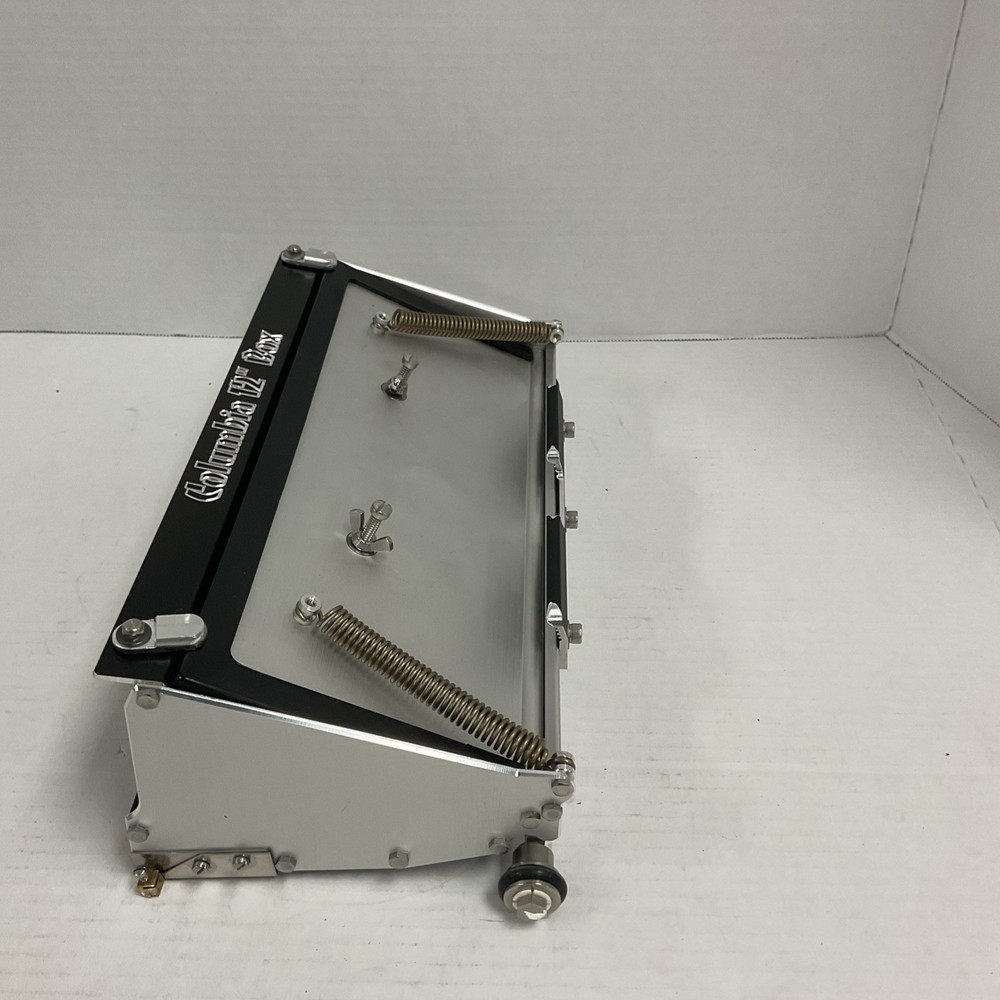 Columbia Flat Box 12"