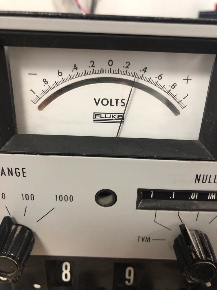 PARTS! John Fluke Model 895A DC Differential Voltmeter MISSING COVER (UNTESTED)