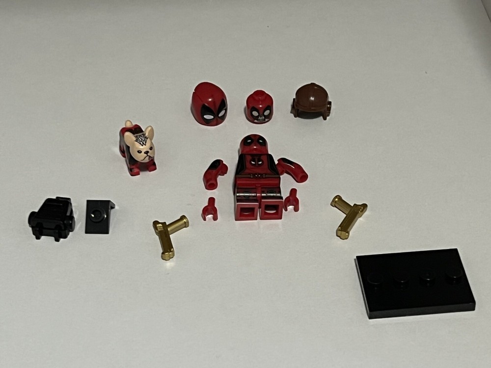 Deadpool Like Mini-Figure