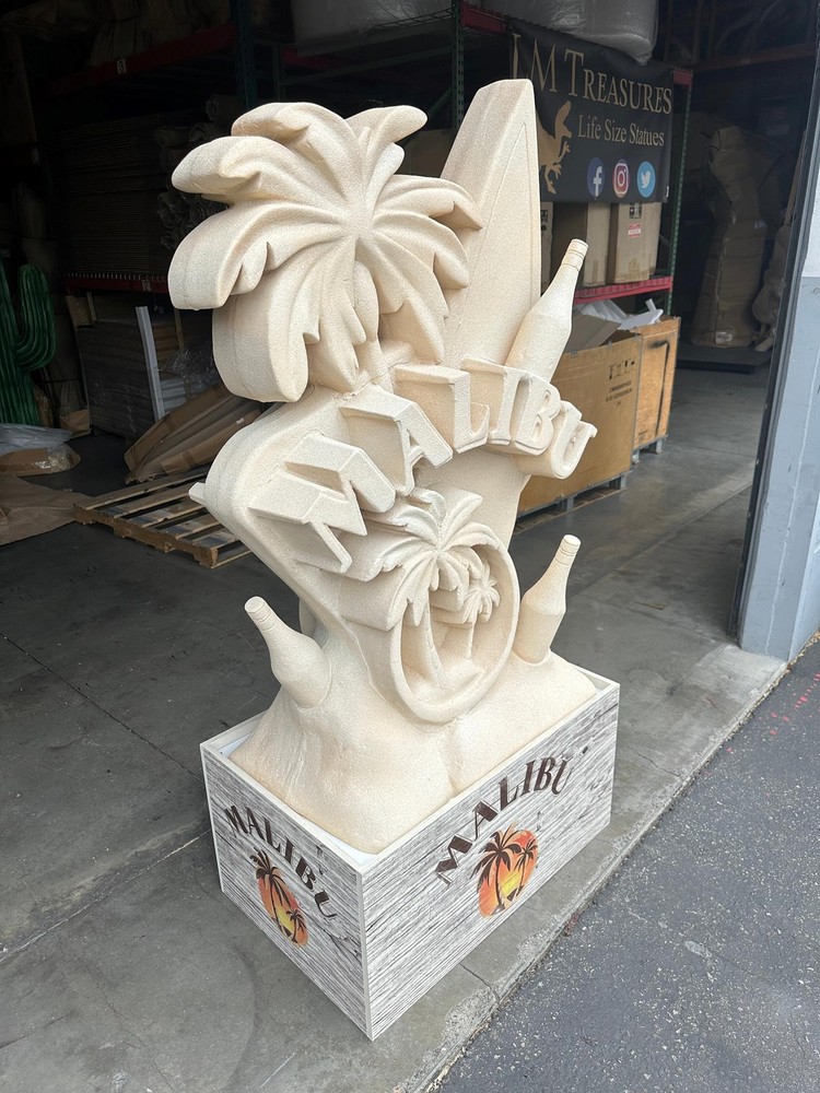 Pre-Owned Malibu Rum Sandcastle Over Sized Statue 6ft Store Display