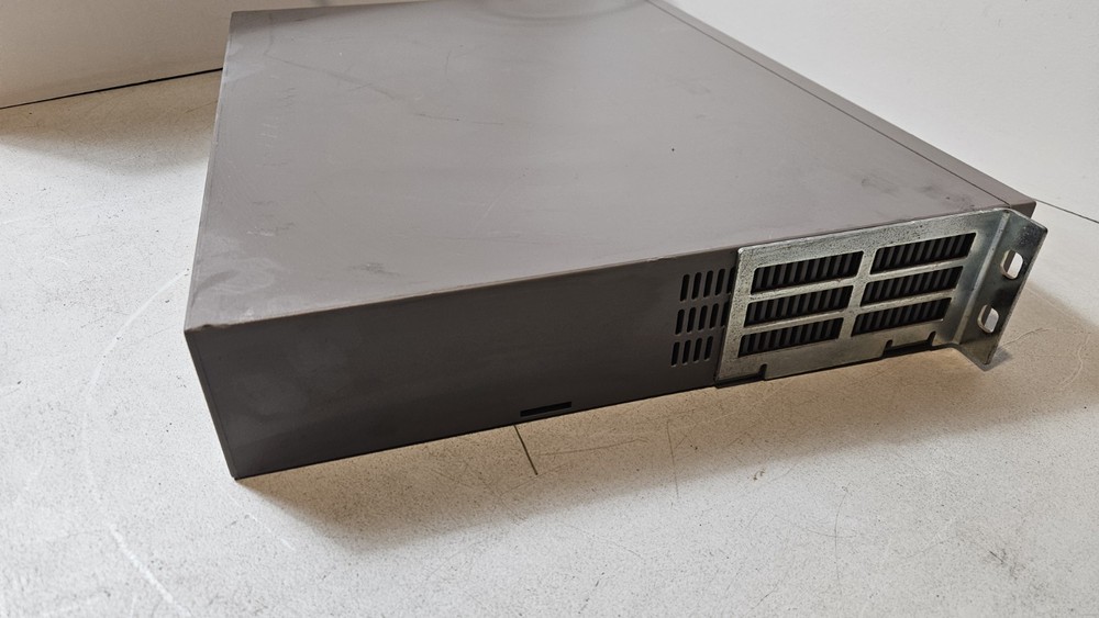 BAY NETWORKS 304 Baystack 12 Port Ethernet Switch