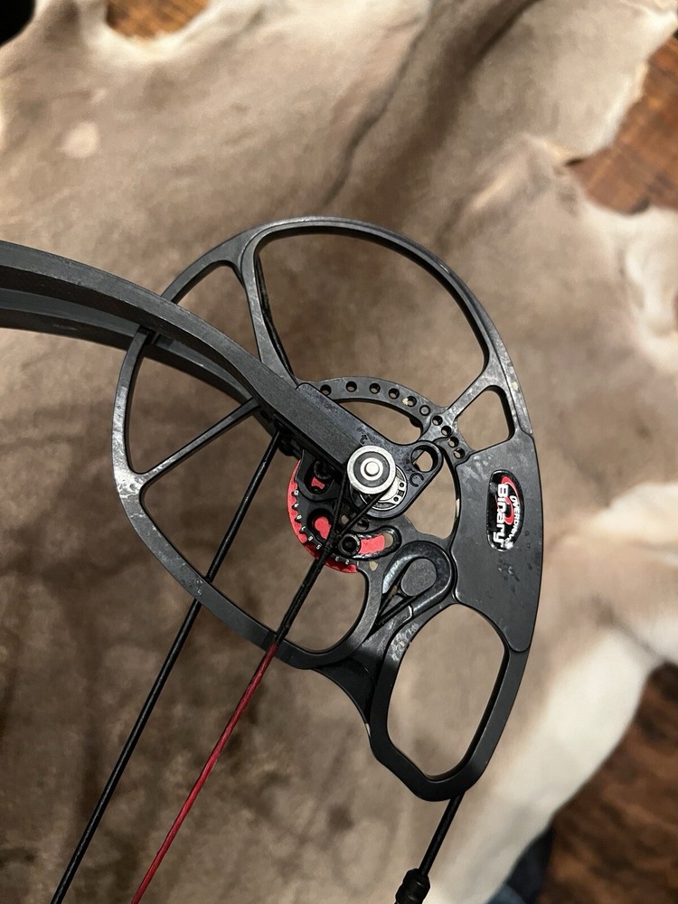 Bowtech Experience RH Compound Bow