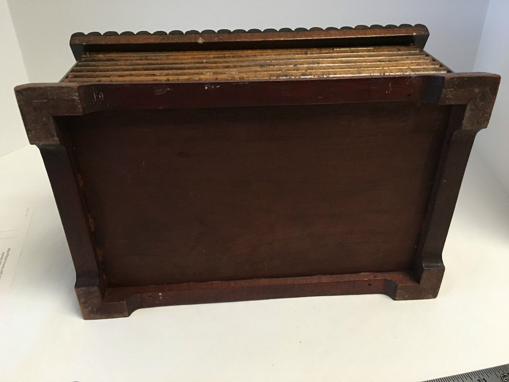 Figural Log Cabin Cigar Box