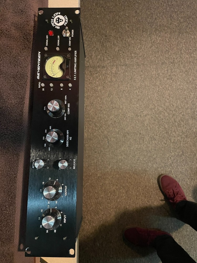 Black Lion SEVENTEEN FET Limiting Amplifier 1176 Compressor