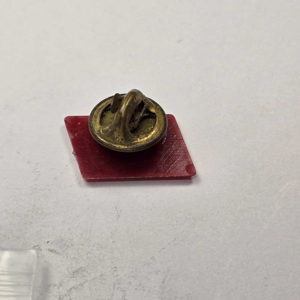 Schlitz Brewery Beer Hat Pin 2-1-0
