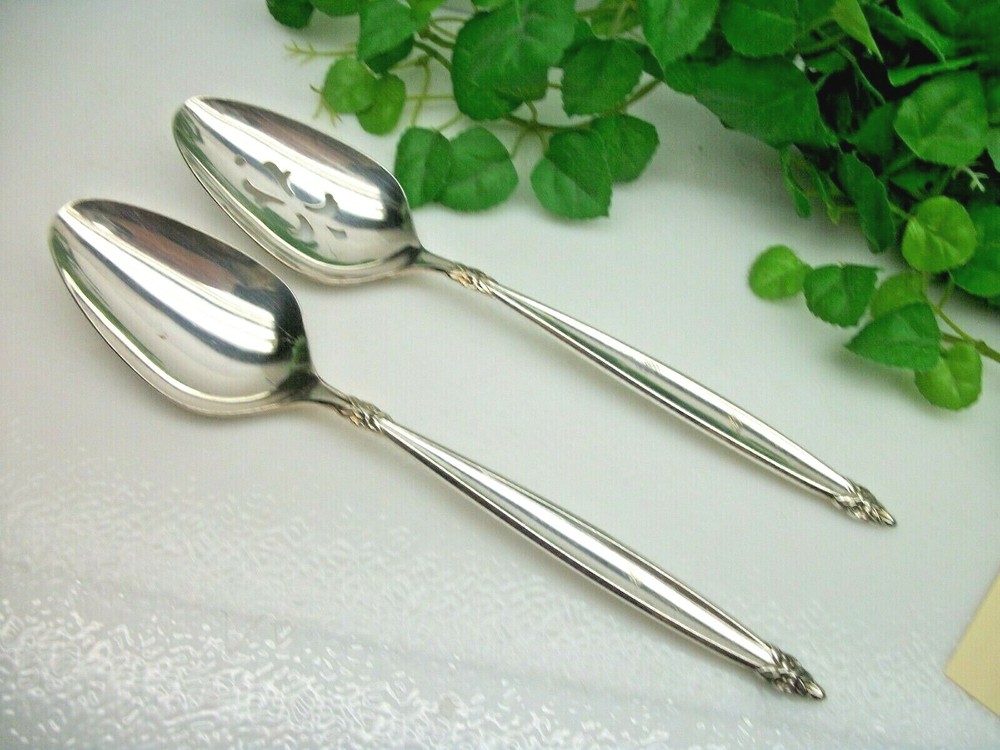 International 1847 Rogers GARLAND Silverplate Pierced & Solid Serving Spoons