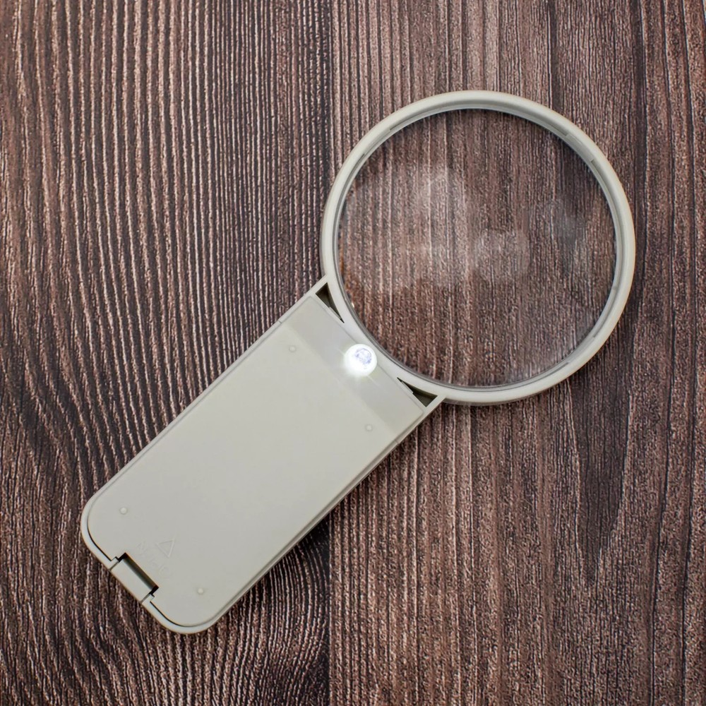 Carson 4X Magnifier LED Illuminated 3" Round Plastic Handle Bible Document Read