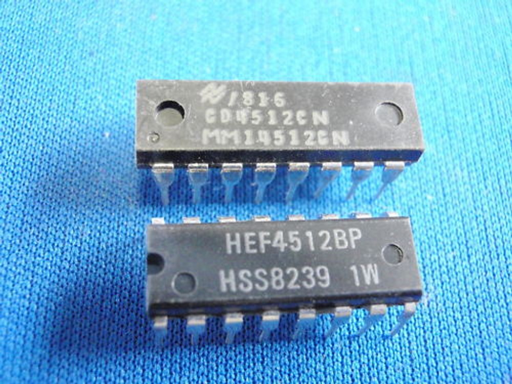 2x IC BAUSTEIN MOS 4512 = HCF4512BP 14150-110