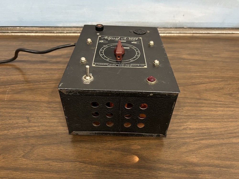 Standard Electrical Products ADJUST-A-VOLT Variable Transformer 140V max. 500 VA
