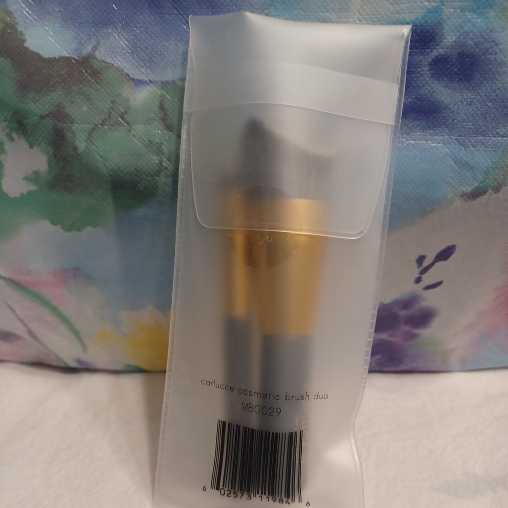 Carlucce Makeup Brush Bundle. Sealed duo.