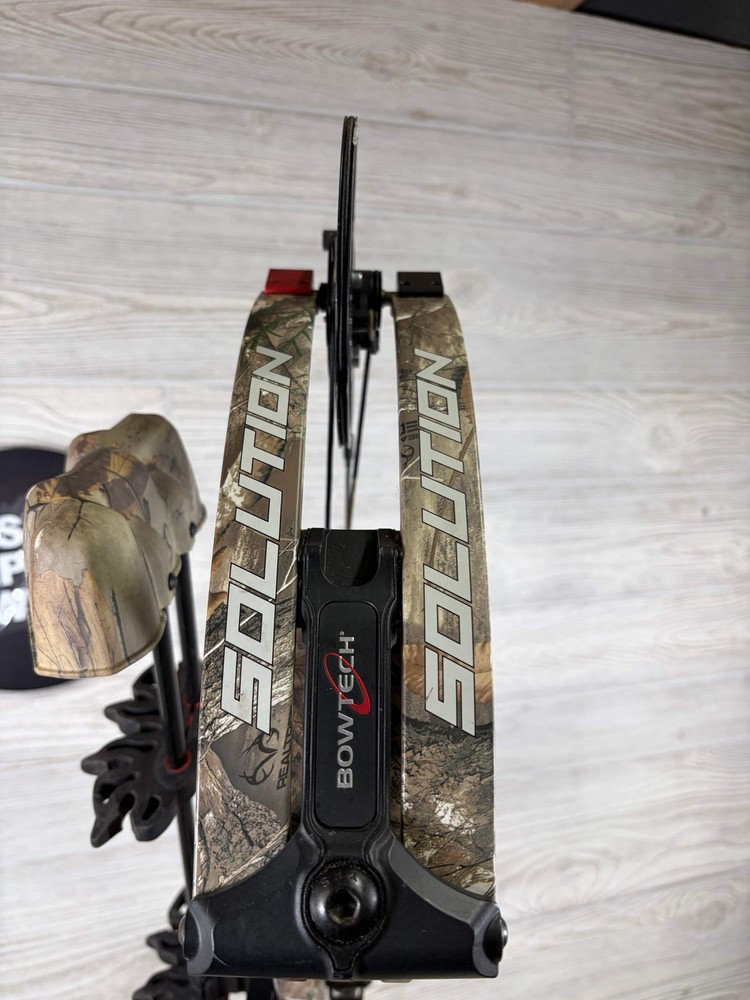 Bowtech Solution Realtree 50-60# Package Right Hand
