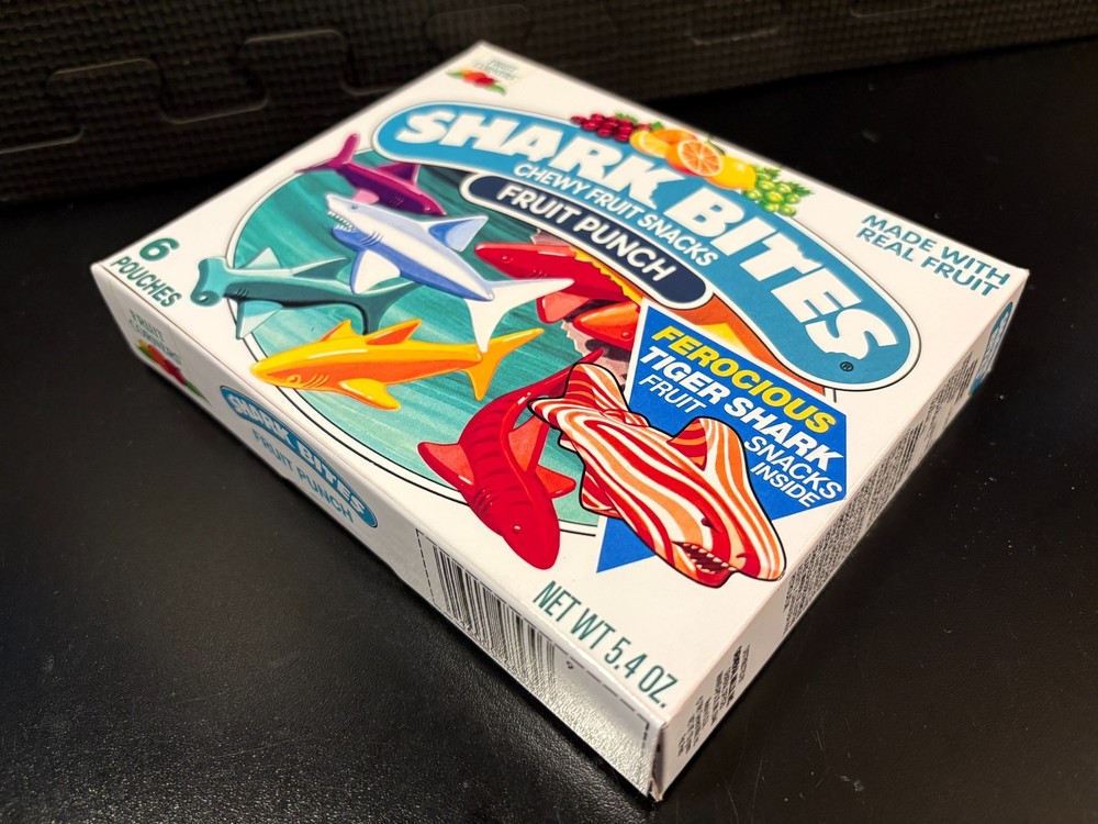 Shark Bites fruit snacks - Empty custom design display box