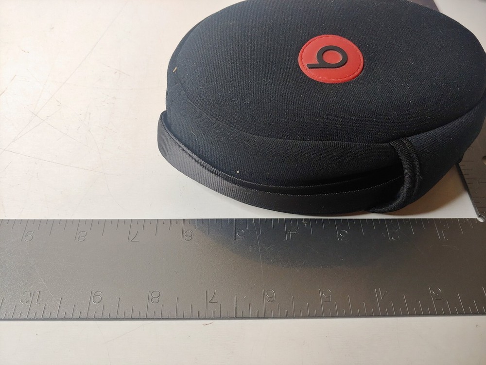 Beats by Dr Dre Headphone Soft Zipper CASE Black Red