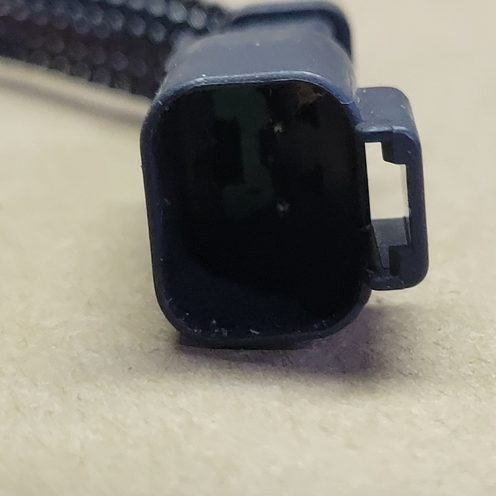 NEW OEM Crank Sensor CPS 586221 Evinrude Johnson OMC FICHT - 1 PC - 0586221