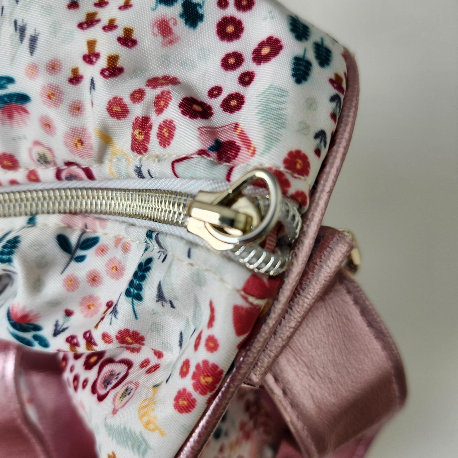 Animators Bag Princess Beauty And The Beast -Belle Authentic Disney Store Duffle