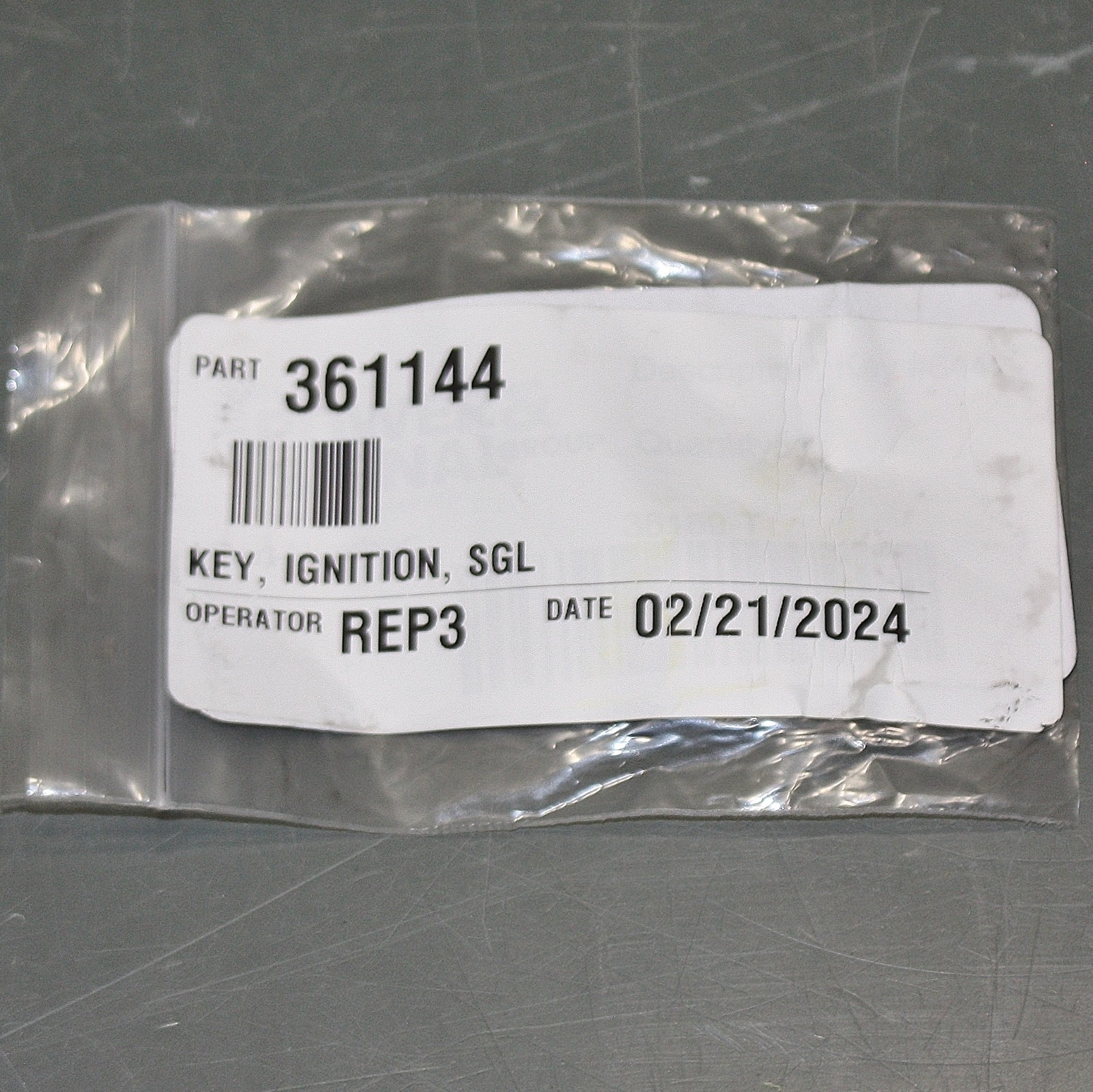 (2) Genuine Tennant Ignition Keys 361144, for 9006747-G, 9006756-G, MV-6100-0005