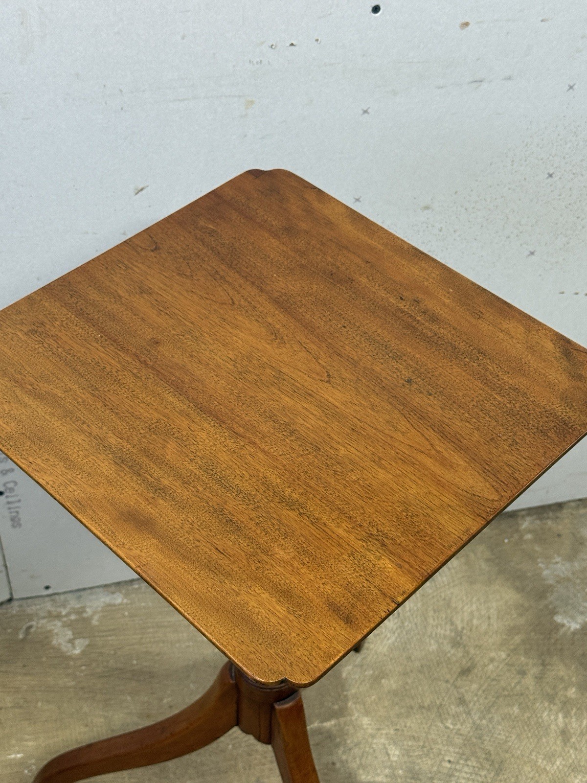 Antique New England maple federal cherry candle stand 1810 spider legs