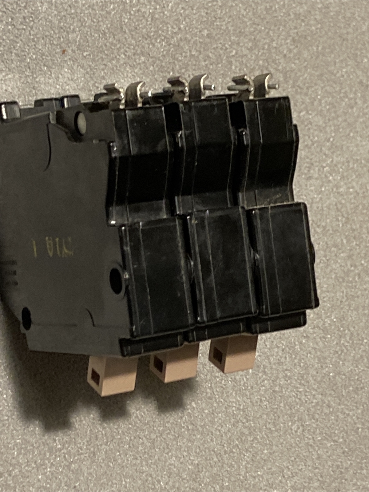 CH115 Cutler-Hammer Type CH 1 Pole 15 Amp 120V FULL NOTCH METAL FOOT (WARRANTY)