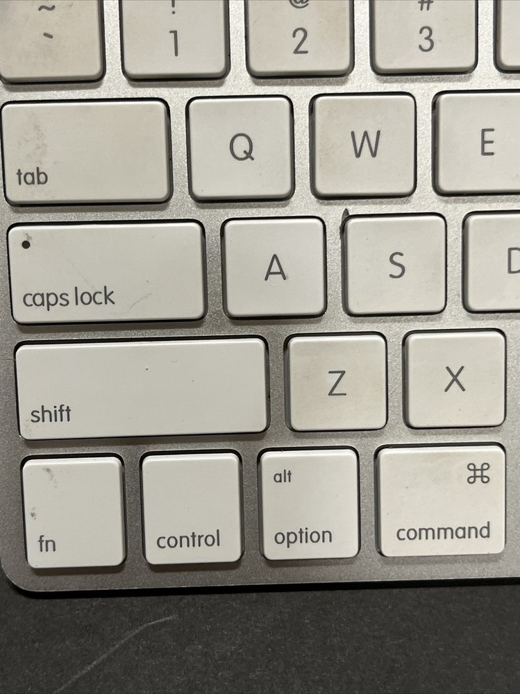 Apple Wireless Keyboard A1314 Bluetooth Keyboard Tested, Fully Working