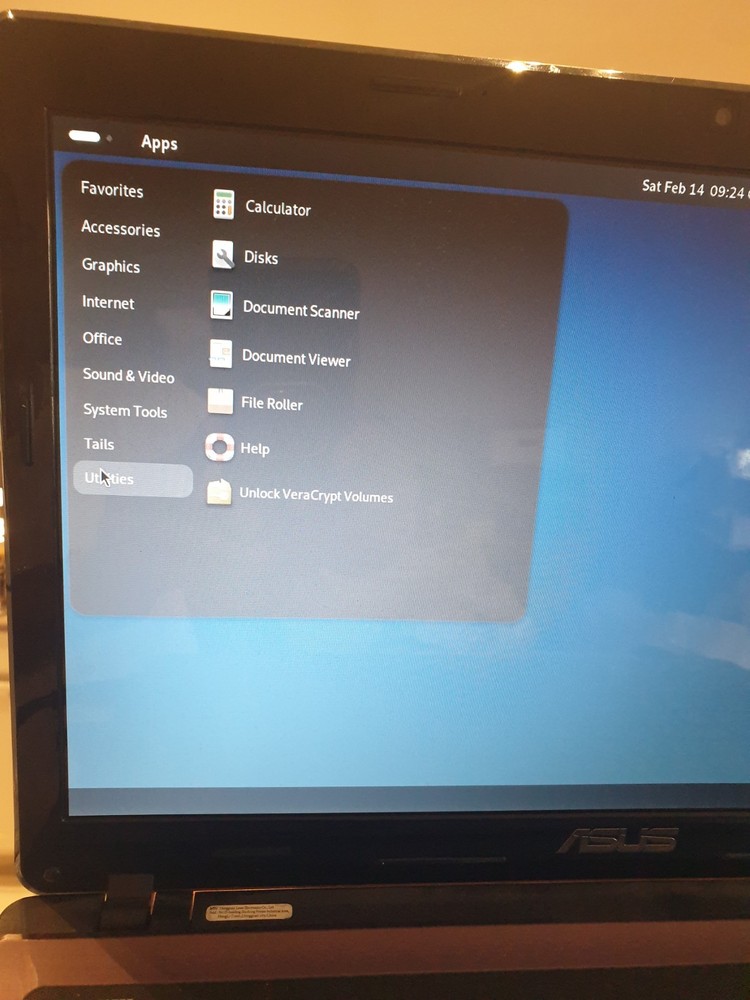 Linux Tails 7.4.1, 64-bit, Bootable Live USB Flash Drive - Leave No Trace