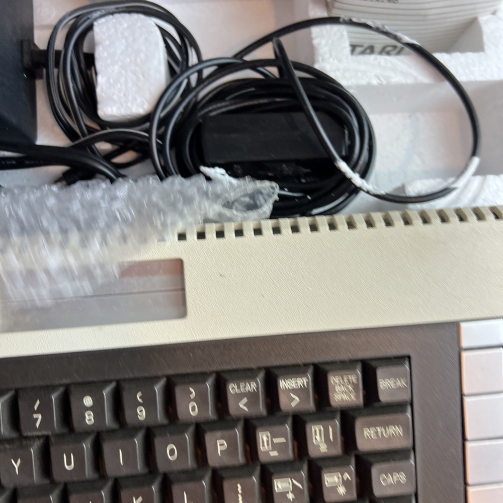 Atari 600XL Home Computer Tested Working Original Box Estate Fresh!