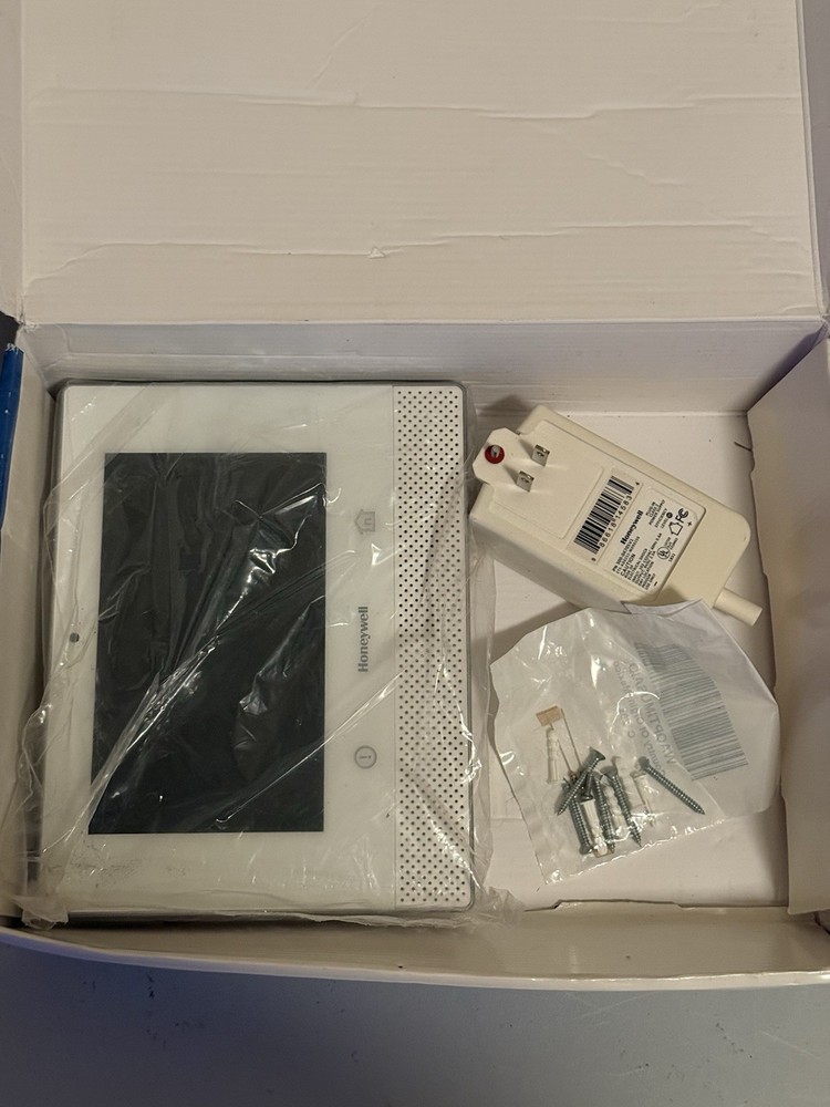 Honeywell Lyric 7" Controller Panel White LCP500-L Open Box