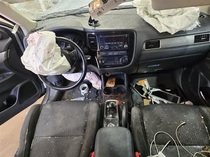 OUTLANDER 2016 Dash Bezel 600808