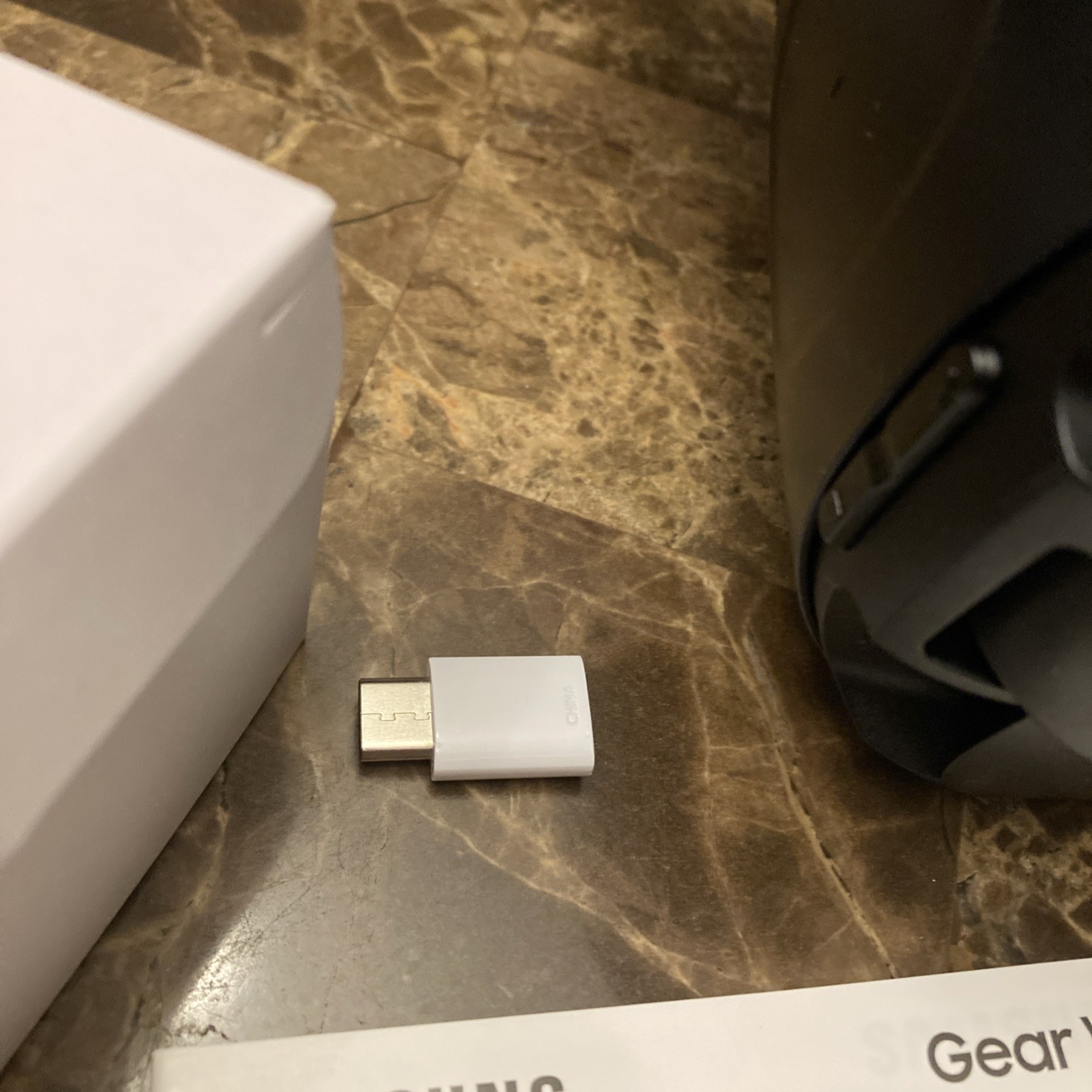 Samsung Gear VR SM-R323 Oculus Virtual Reality Headset GH69-28208A New Open Box