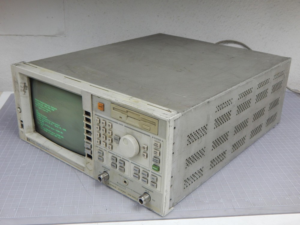 HP 8712ET RF NETWORK ANALYZER