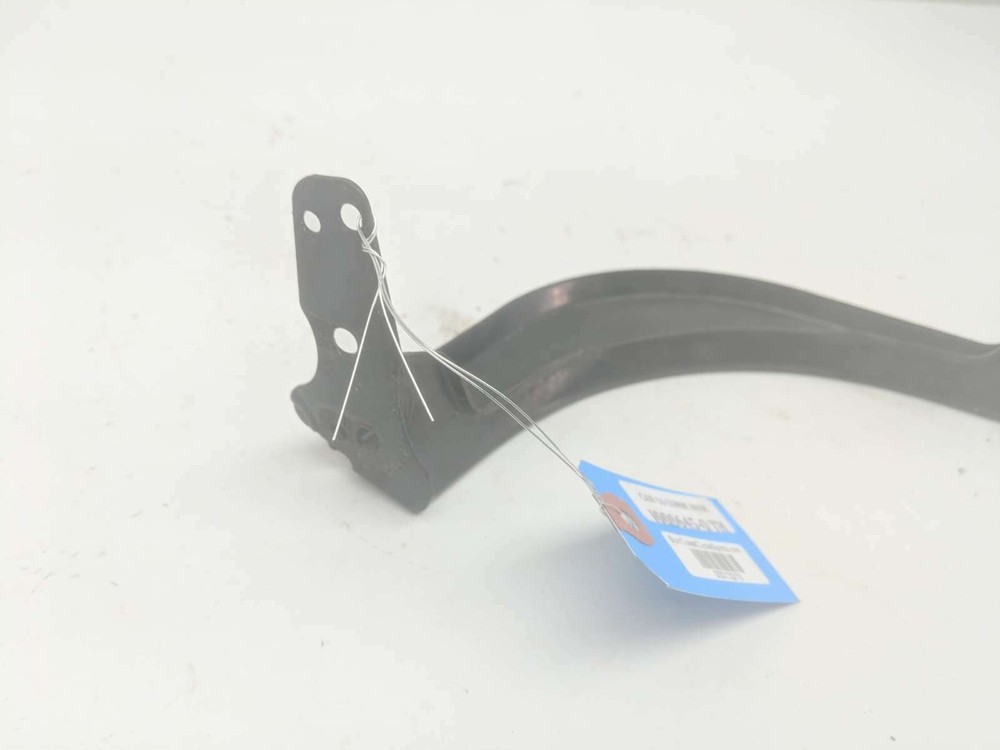 16 Can Am Commander 800R XT Front Right Fender Mount Bracket