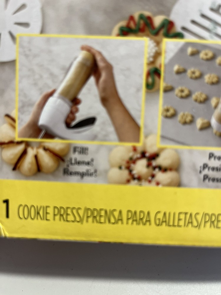 NIB - Wilton Cookie Press 12 Assorted Discs Shapes Manual Baking