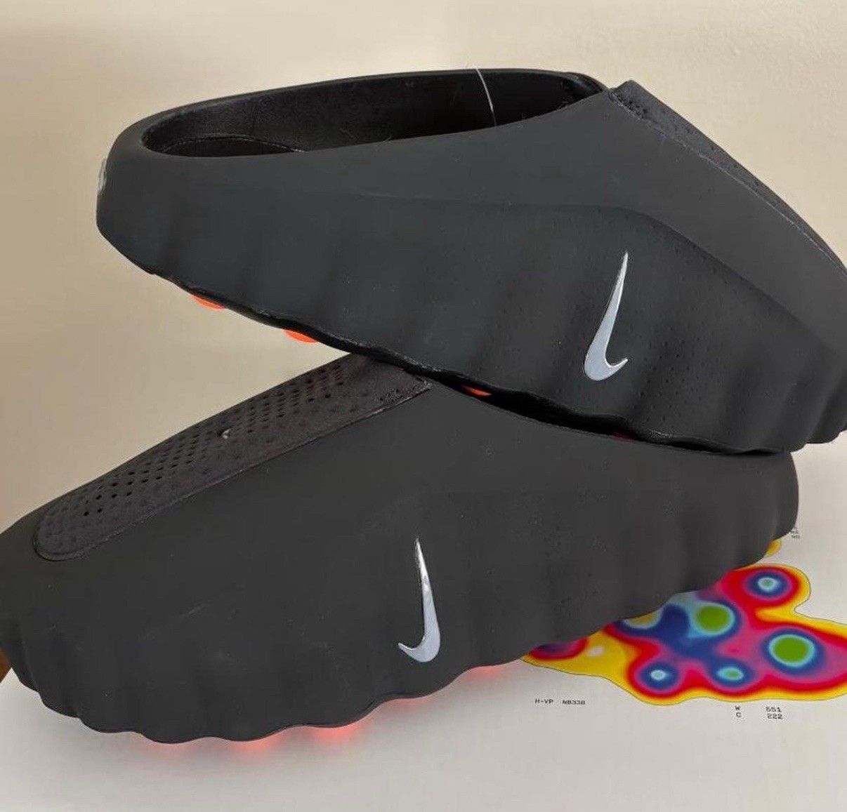 Nike Mind 001 black chrome slides