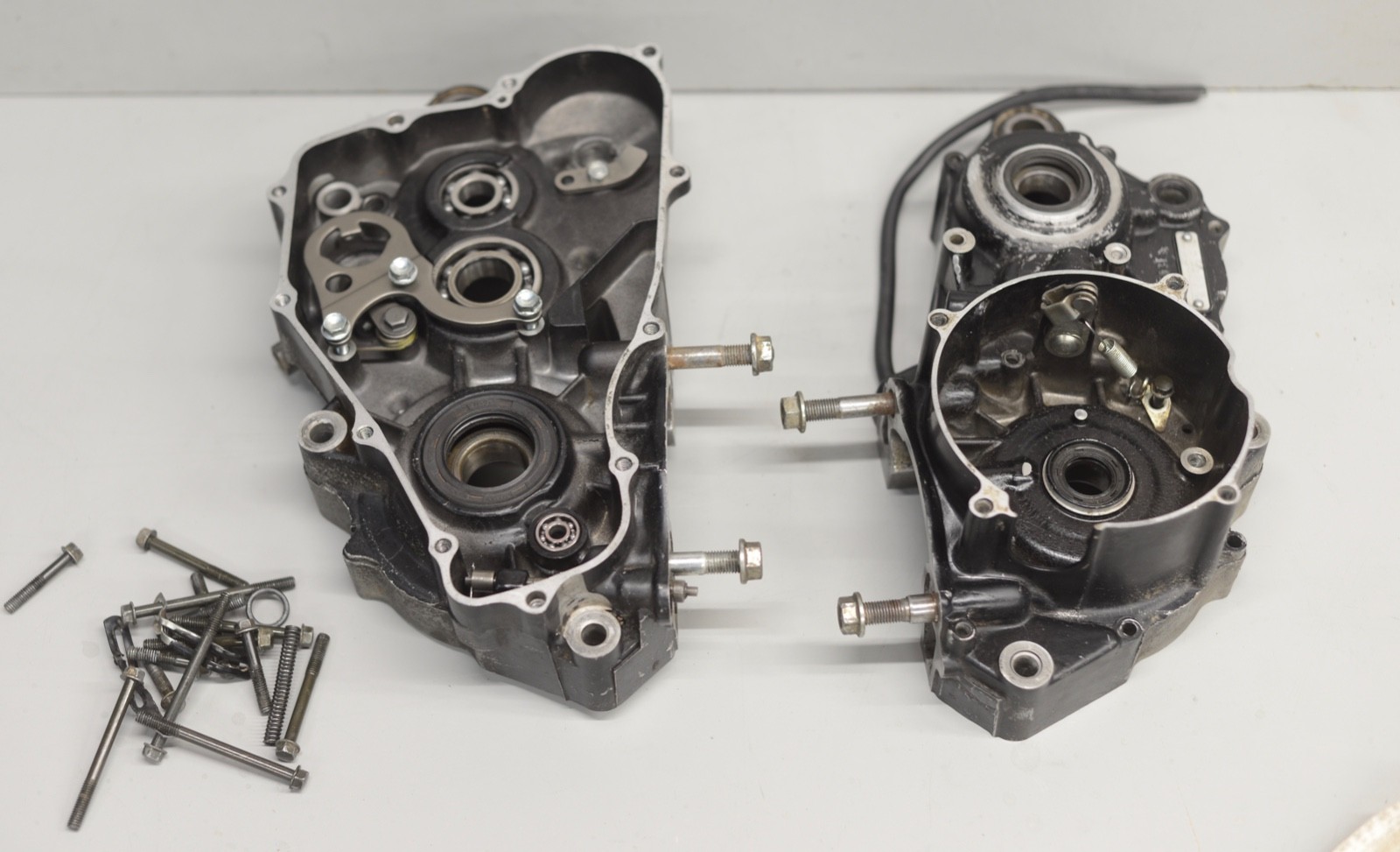 1989 Honda CR250R CR 250R OEM RIGHT LEFT CASES CRANKCASE BOTTOM END ENGINE