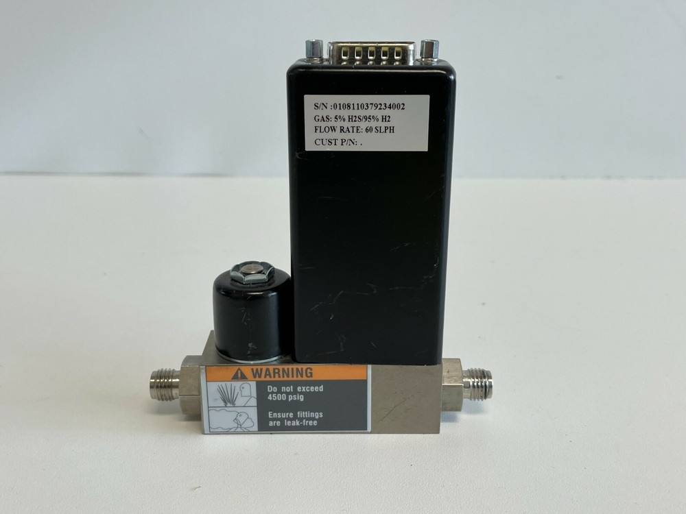 U2: Brooks 5850TR Mass Flow Controller 5850 TR Series