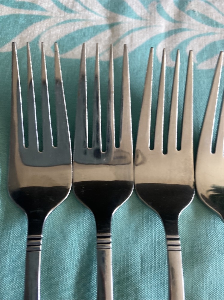 4 Pcs Rogers Co Country Shell Dinner Forks Stainless Flatware