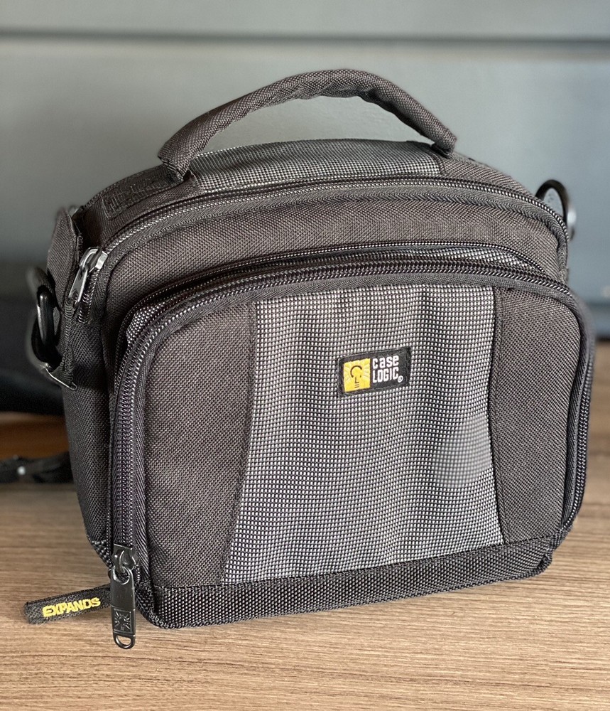 Case Logic Camera Case Adjustable Waist Fanny Pack Black Gray Expandable