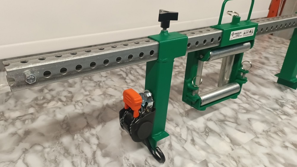 Greenlee CTR200 Heavy Duty Cable Roller